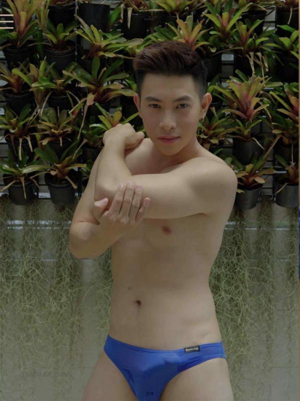 ADULT-17--Mic--EbookVideo-Cum-